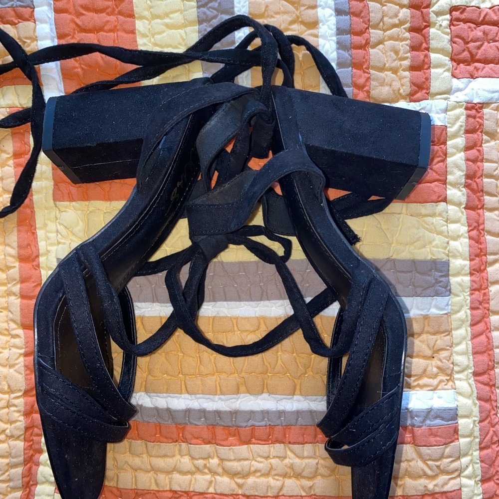 Lulu’s heels